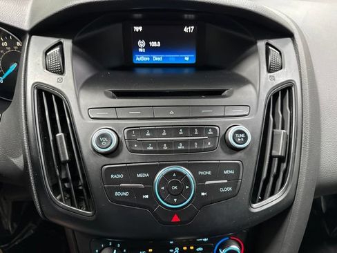 Used 2016 Ford Focus SE FWD image 16