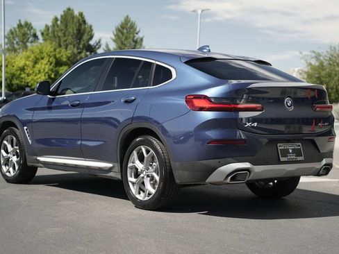 Used 2025 BMW X4 xDrive30i w/ Premium Package AWD/4WD image 3