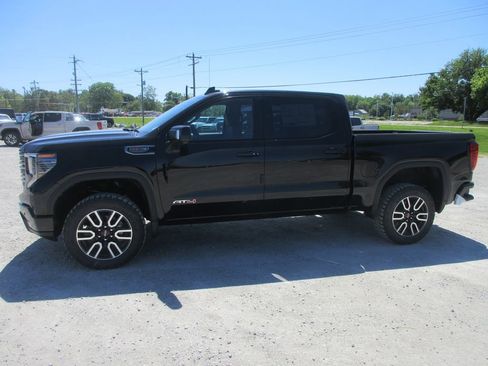 New 2026 GMC Sierra 1500 AT4 w/ AT4 Premium Package AWD/4WD image 10