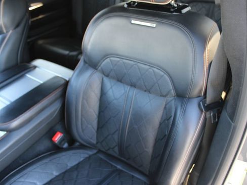 Used 2022 Jeep Grand Wagoneer Series III w/ Flexible Seating Group AWD/4WD image 19