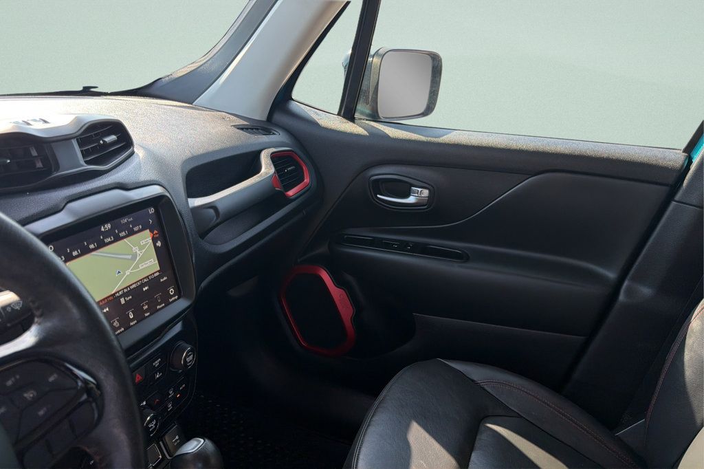 Used 2022 Jeep Renegade Trailhawk AWD/4WD image 22