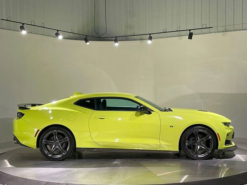 Used 2021 Chevrolet Camaro SS image 4