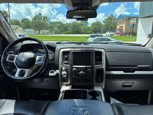 Used 2015 RAM 1500 Laramie w/ Convenience Group AWD/4WD image 28
