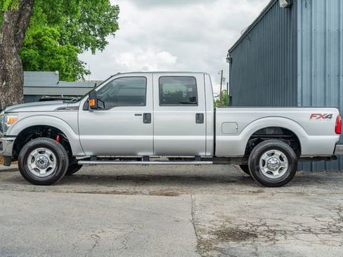 Used 2015 Ford F250 XLT w/ XLT Value Package AWD/4WD image 3