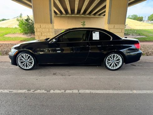 Used 2011 BMW 335i Convertible RWD image 32