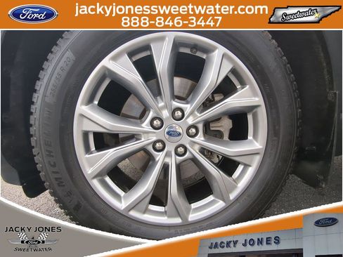 Certified 2022 Ford Explorer Limited w/ Equipment Group 301A image 10