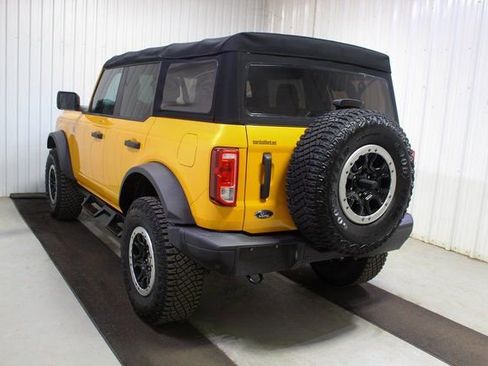 Used 2022 Ford Bronco Black Diamond w/ Sasquatch Package image 4