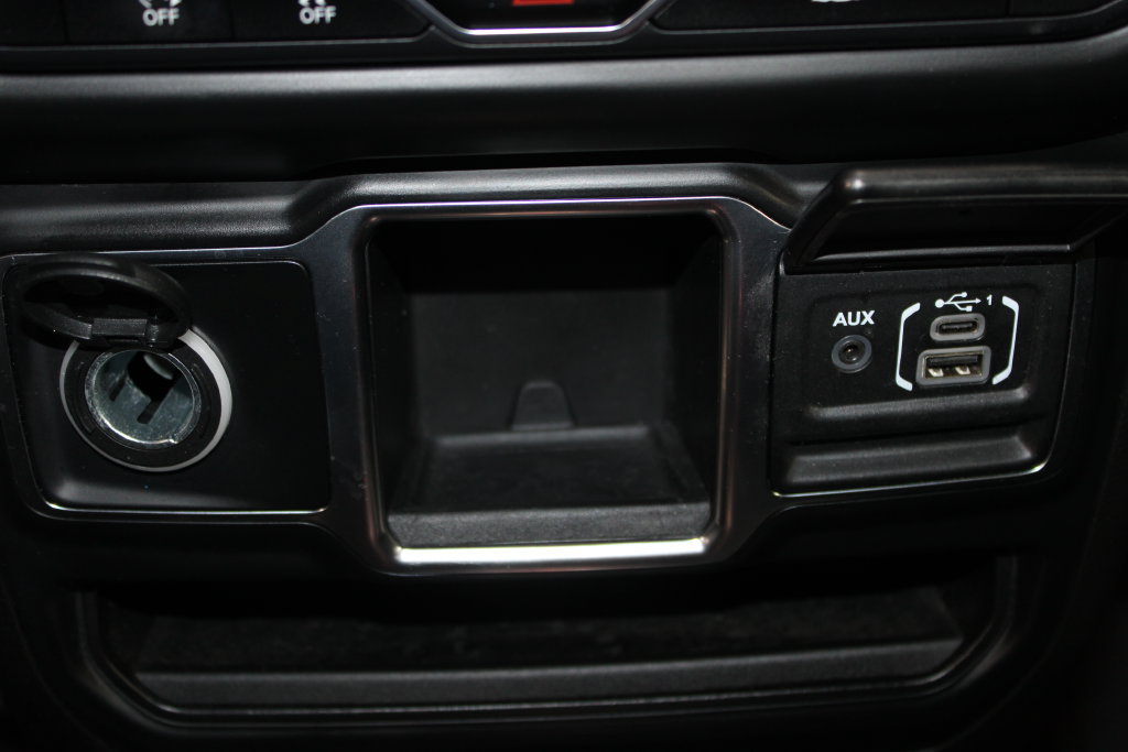 Used 2022 Jeep Gladiator Sport AWD/4WD image 38