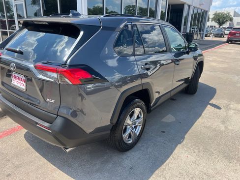 Used 2025 Toyota RAV4 XLE w/ Convenience Package FWD image 17
