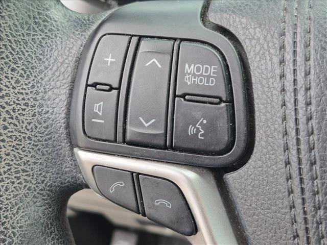 Used 2017 Toyota Highlander LE FWD image 14
