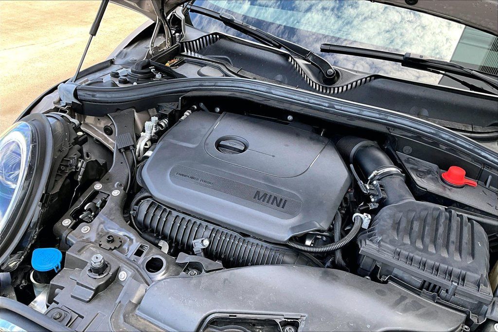 Certified 2022 MINI Cooper Clubman S FWD image 34