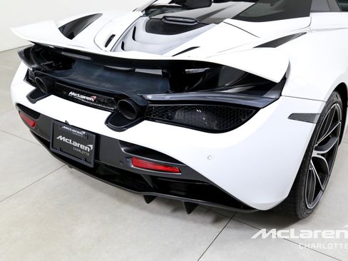 Used 2020 McLaren 720S Performance image 32