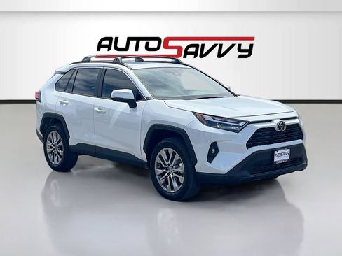 Used 2025 Toyota RAV4 XLE Premium w/ Weather Package FWD image 1