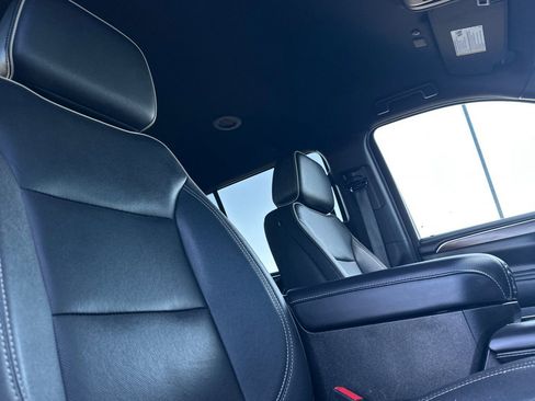Used 2024 Chevrolet Tahoe Premier AWD/4WD image 22