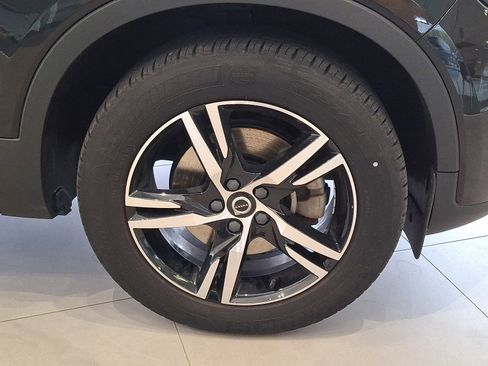 Certified 2023 Volvo XC40 B5 Core w/ Convenience Package AWD/4WD image 8