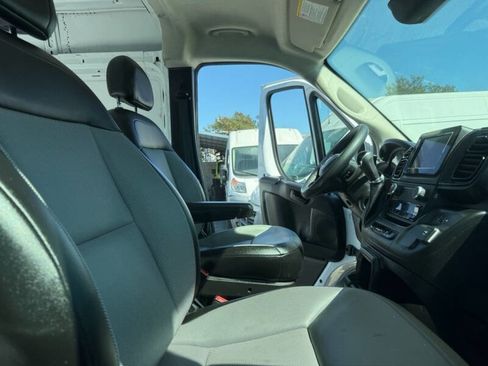 Used 2023 RAM ProMaster 2500 image 14