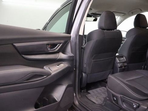 Used 2024 Subaru Ascent Premium w/ Convenience Package image 27