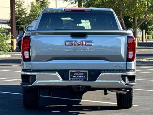 Used 2026 GMC Sierra 1500 SLE image 6