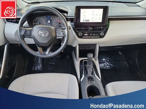 Used 2023 Toyota Corolla Cross L FWD image 10