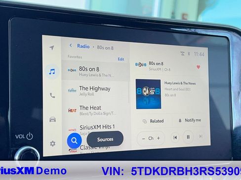 Used 2024 Toyota Highlander LE image 28