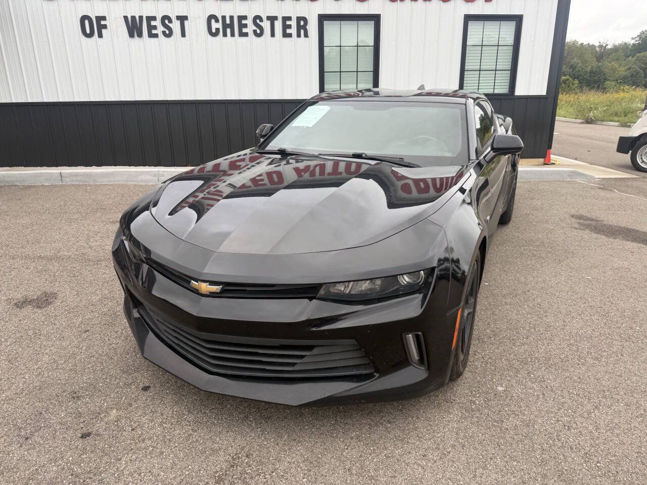 Used 2016 Chevrolet Camaro LT RWD image 3