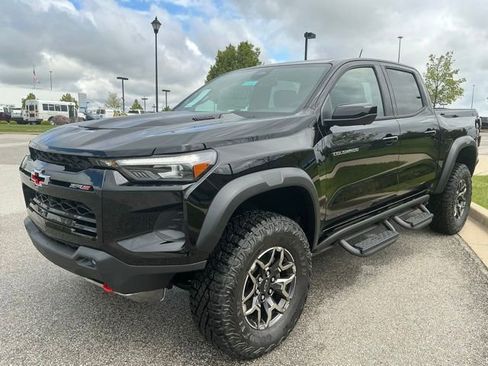 New 2026 Chevrolet Colorado ZR2 w/ Technology Package AWD/4WD image 3