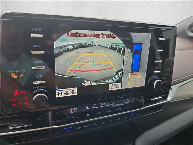 Used 2022 Toyota Sienna Platinum AWD/4WD image 13