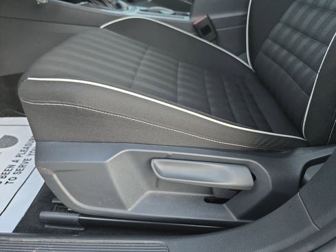 Used 2024 Volkswagen Jetta Sport image 27