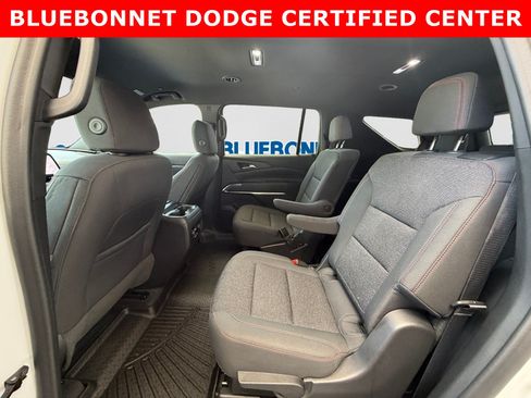 Used 2024 Chevrolet Traverse Z71 AWD/4WD image 22
