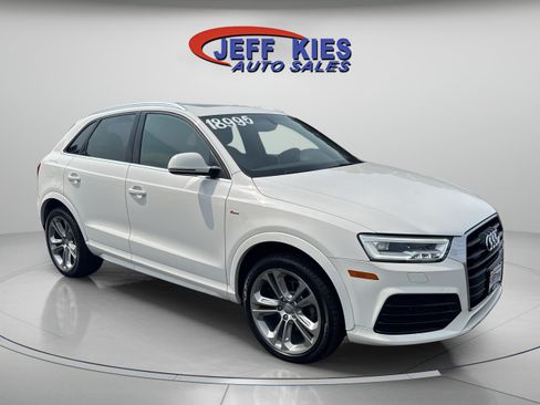 Used 2018 Audi Q3 2.0T Premium Plus w/ Premium Plus Package AWD/4WD image 3
