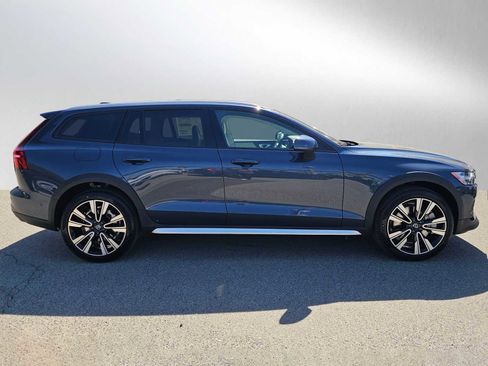 New 2026 Volvo V60 B5 Cross Country Ultra w/ Climate Package image 2