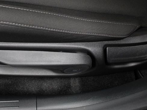 Used 2025 Hyundai Elantra Sport FWD image 23