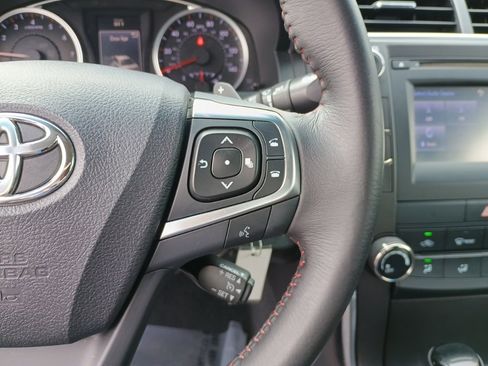 Used 2017 Toyota Camry SE image 26