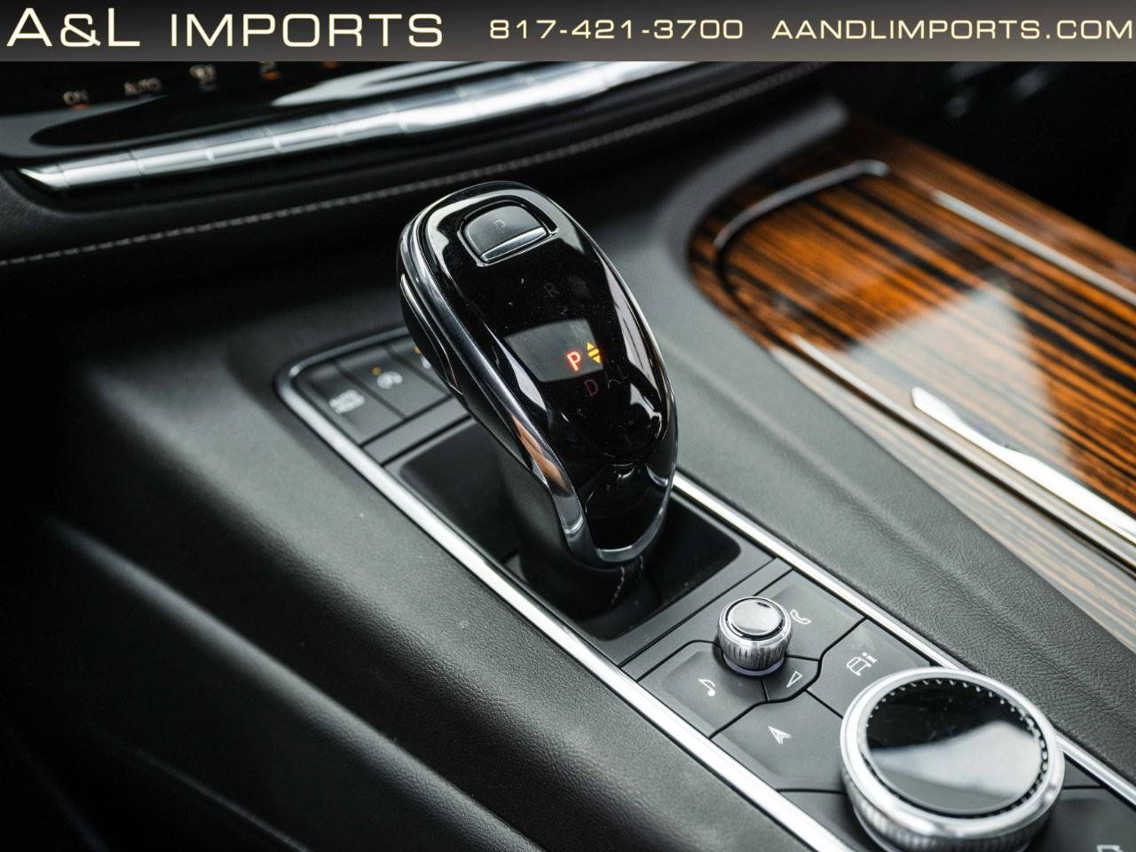 Used 2024 Cadillac Escalade ESV Premium Luxury AWD/4WD image 12