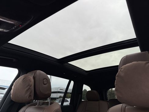 New 2026 Mercedes-Benz GLS 580 4MATIC image 2