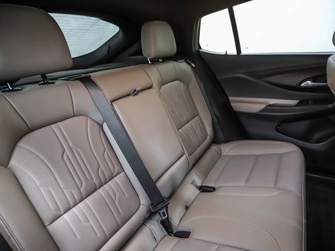 Used 2025 Buick Envista Avenir image 26