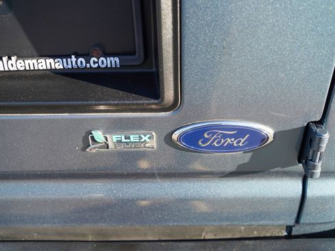 Used 2014 Ford E-350 and Econoline 350 Extended Super Duty w/ Power Group RWD image 15