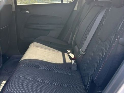 Used 2017 Chevrolet Equinox LT image 16