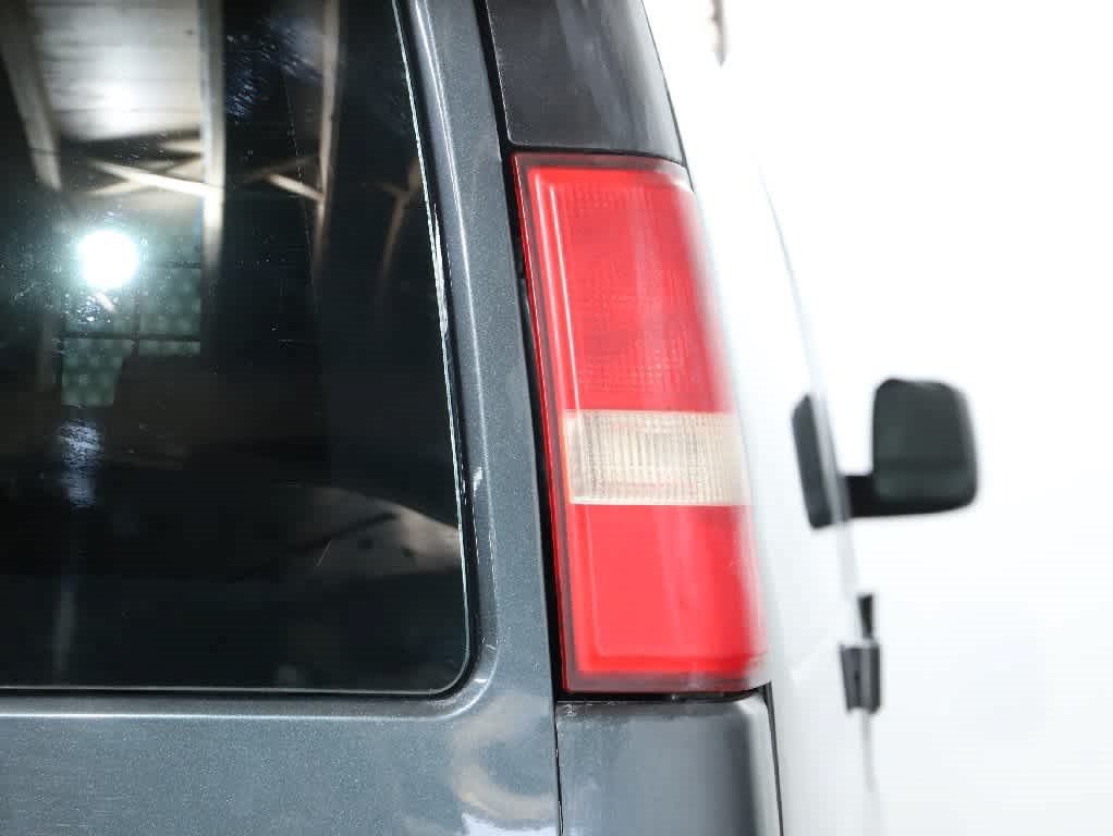 Used 2014 Chevrolet Express 2500 RWD image 45
