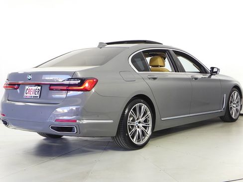 Used 2021 BMW 740i 740i w/ Premium Package image 7
