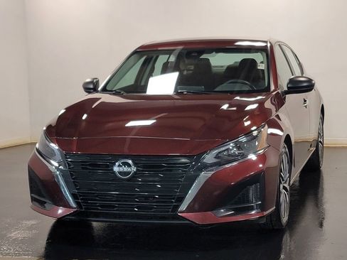 Certified 2025 Nissan Altima 2.5 SV image 4