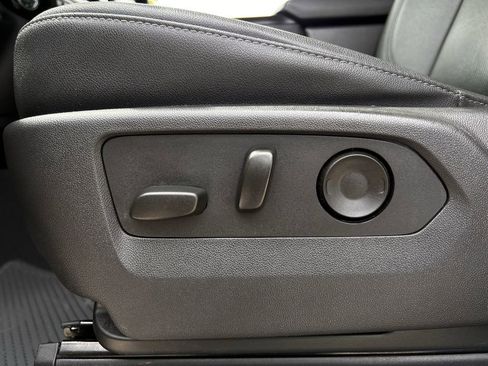 Used 2025 GMC Sierra 1500 SLT image 28