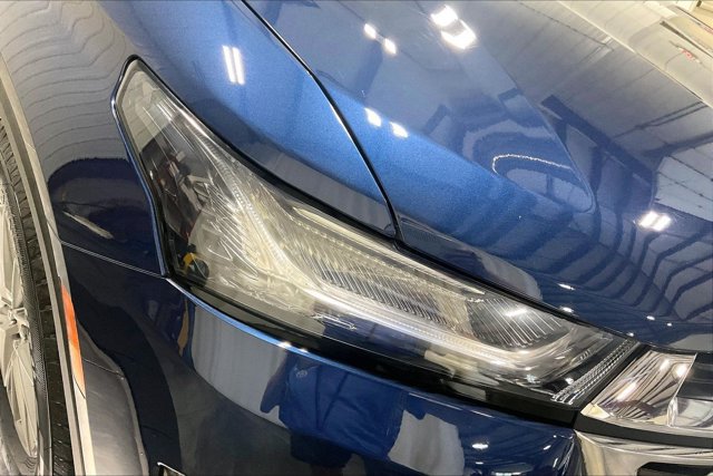 Used 2023 Chevrolet Traverse LT w/ LPO, Floor Liner Package AWD/4WD image 29