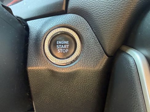 Used 2019 Toyota RAV4 XLE image 12