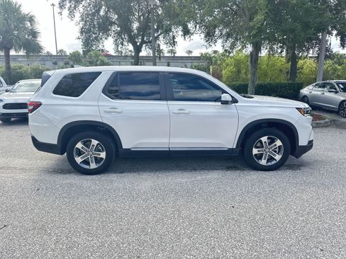 Used 2024 Honda Pilot EX-L image 7