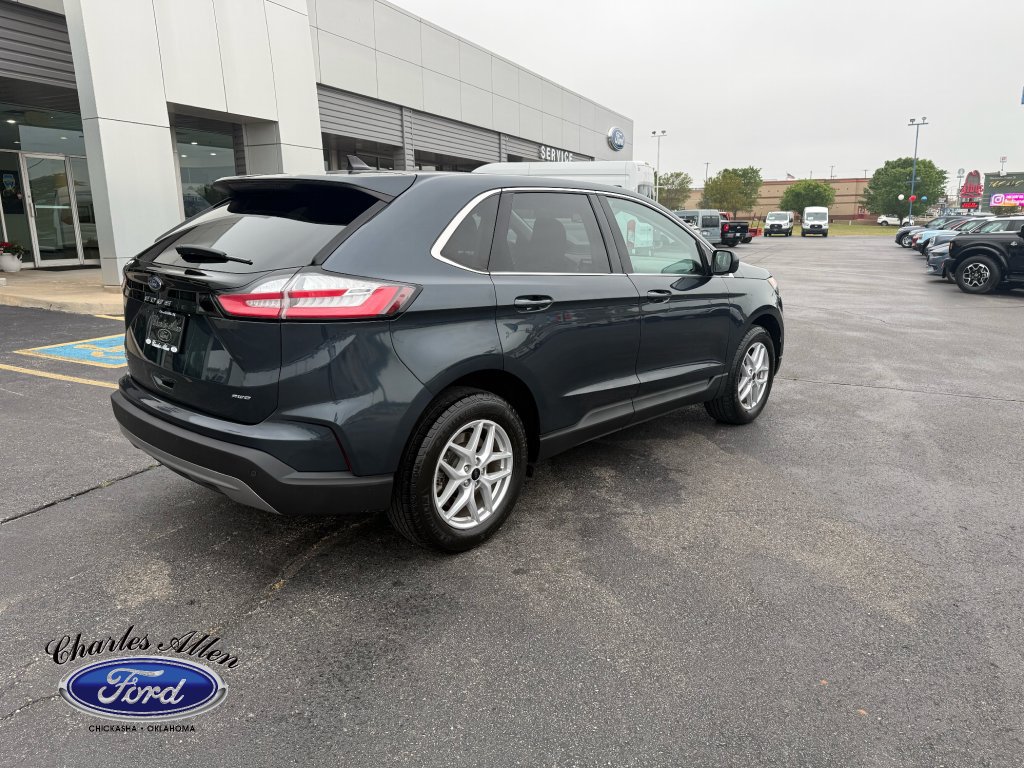 Used 2023 Ford Edge SEL w/ Convenience Package AWD/4WD image 3