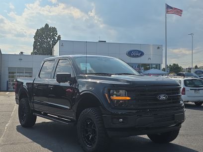 New 2025 Ford F150 XLT w/ Equipment Group 302A MID