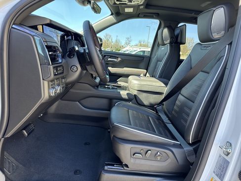 New 2026 GMC Yukon XL AT4 Ultimate image 16