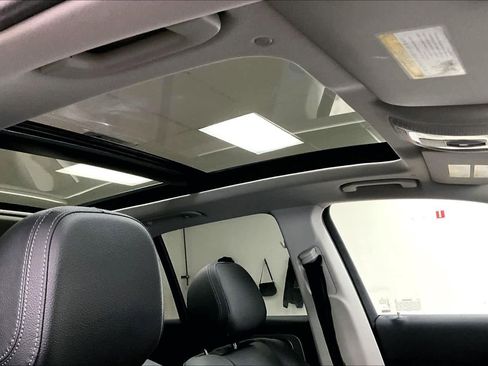 Used 2025 Mercedes-Benz GLE 350 4MATIC image 14