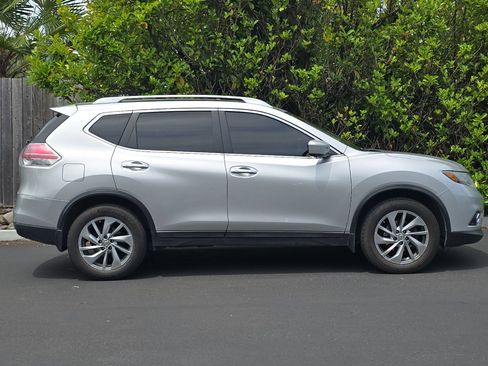 Used 2014 Nissan Rogue SL w/ SL Premium Package AWD/4WD image 3